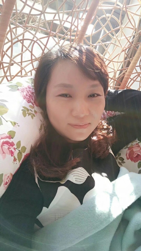 悦己的第一张照片--漳州相亲服务中心