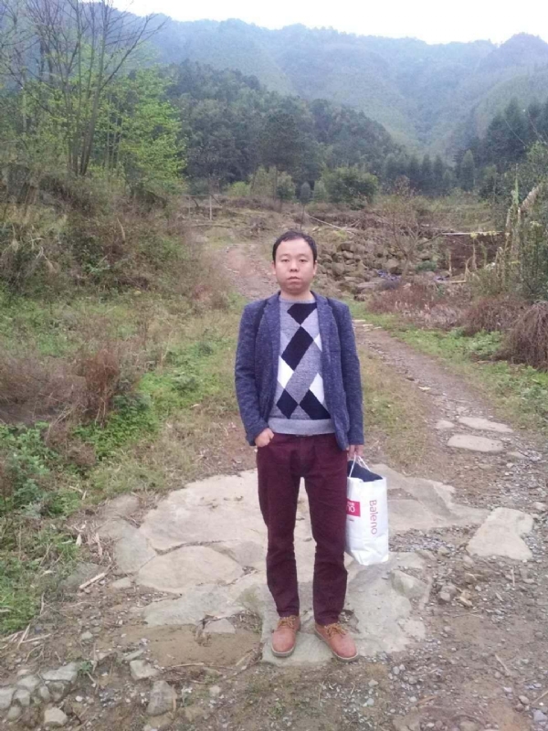 奋斗的第一张照片--漳州相亲服务中心