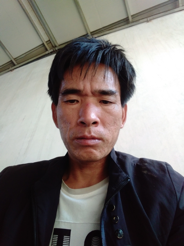 项斌的第一张照片--漳州相亲服务中心