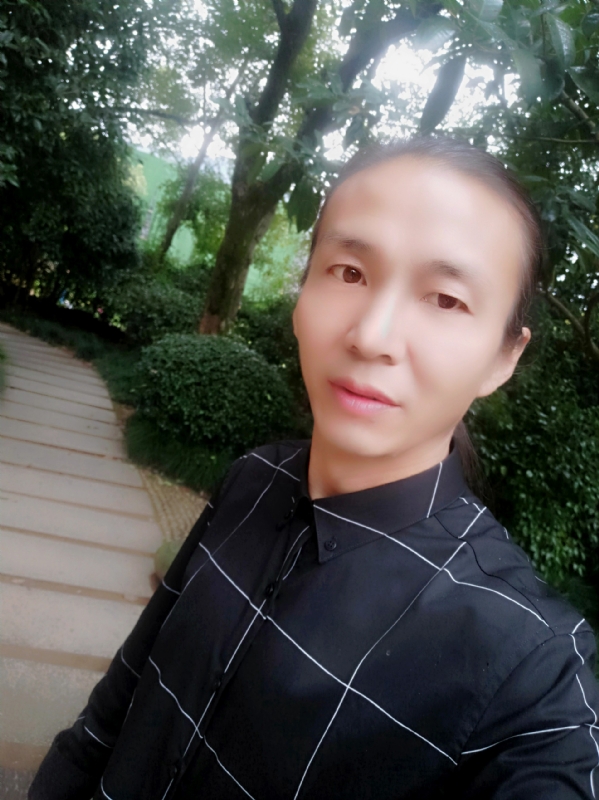 北方的狼的第一张照片--漳州相亲服务中心