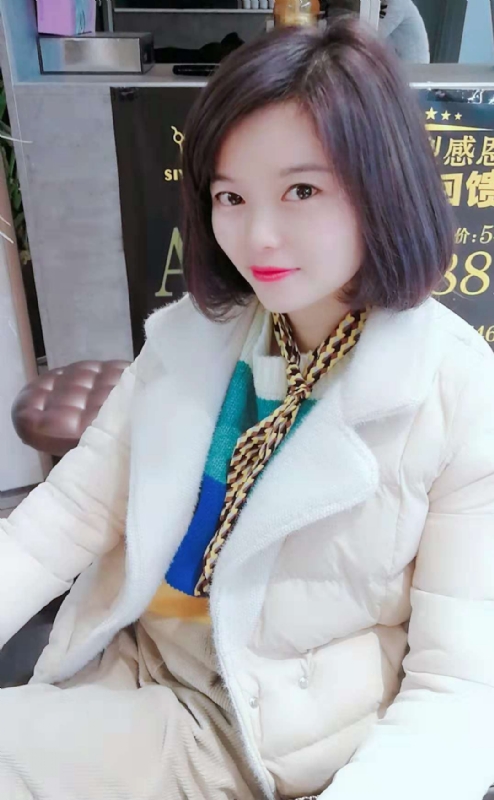 认真的雪的第一张照片--漳州相亲服务中心