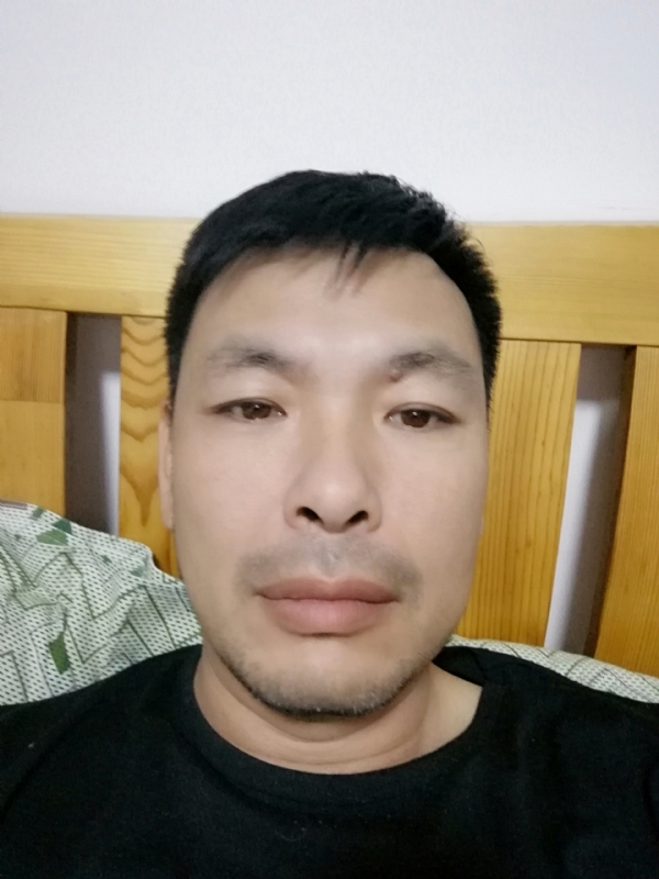 不爱当牛的第一张照片--漳州相亲服务中心