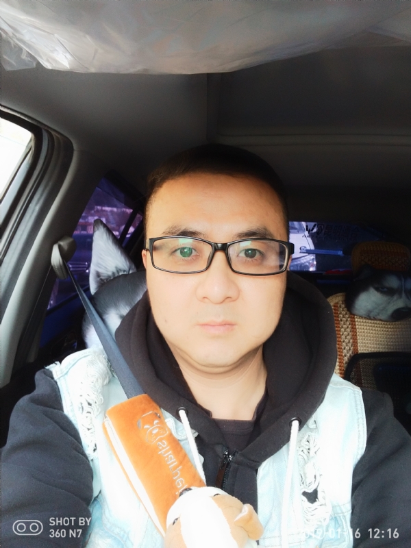香烟最懂男人心的第一张照片--漳州相亲服务中心