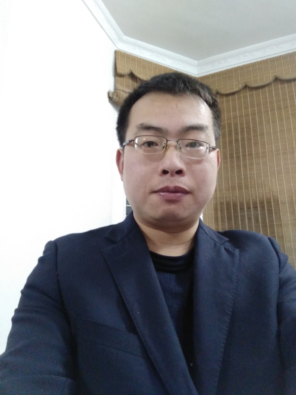 简单爱的第一张照片--漳州相亲服务中心