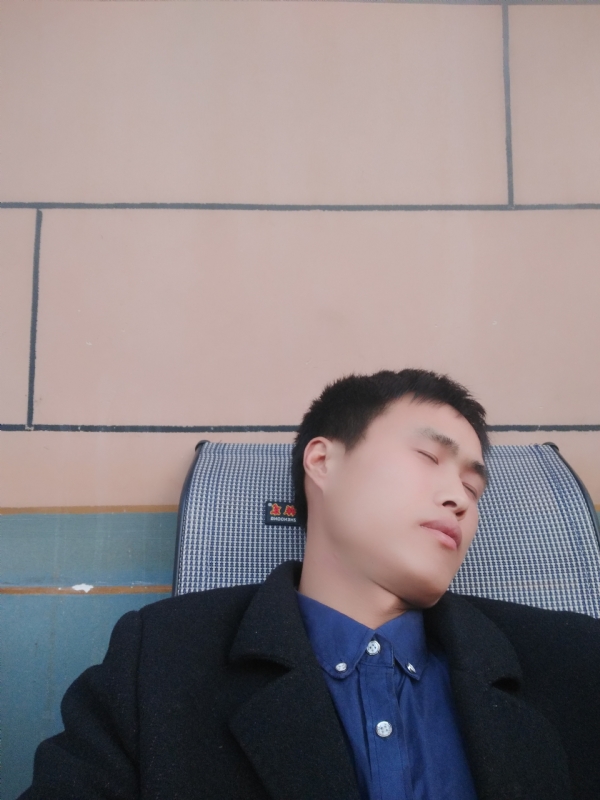 有钱爱情才能长久的第一张照片--漳州相亲服务中心