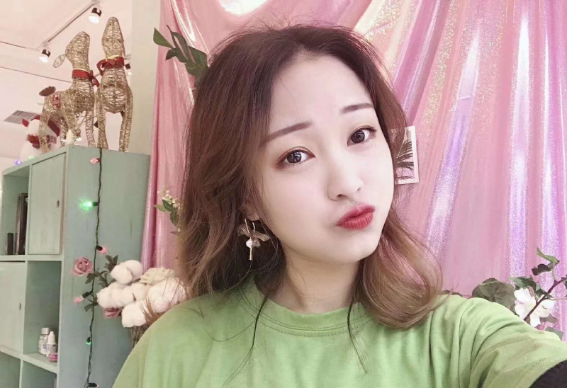 罗兰的第二张照片--漳州相亲服务中心