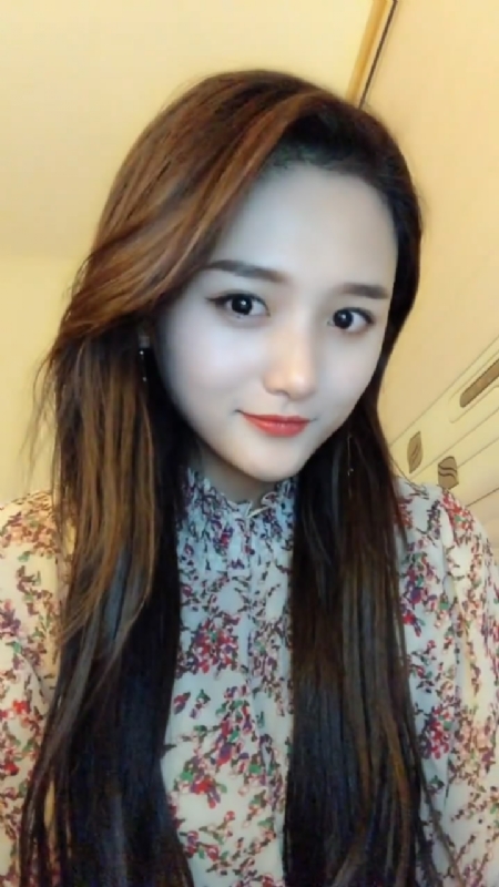 淡然一笑的第一张照片--漳州相亲服务中心