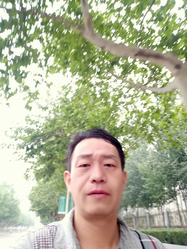 阳光的第一张照片--漳州相亲服务中心