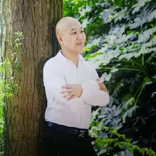 郑鑫牵手的第一张照片--漳州相亲服务中心