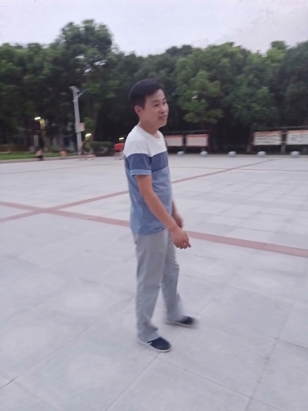 一笑的第一张照片--漳州相亲服务中心