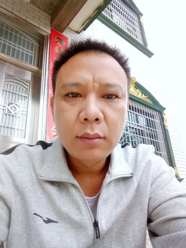 随缘的第一张照片--漳州相亲服务中心