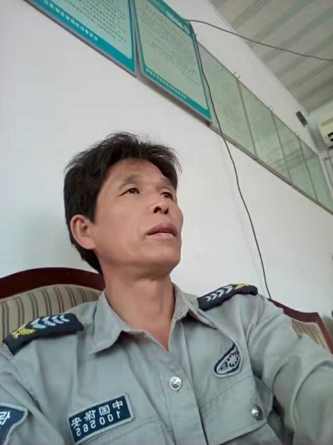 卧窗听雨的第一张照片--漳州相亲服务中心