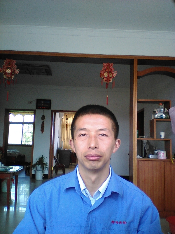 红玫瑰的第一张照片--漳州相亲服务中心