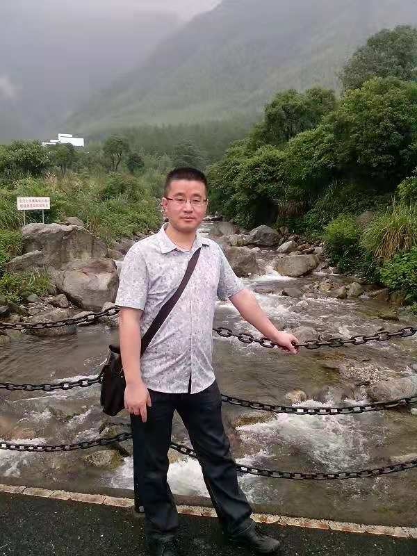 淡定牛魔王的第三张照片--漳州相亲服务中心