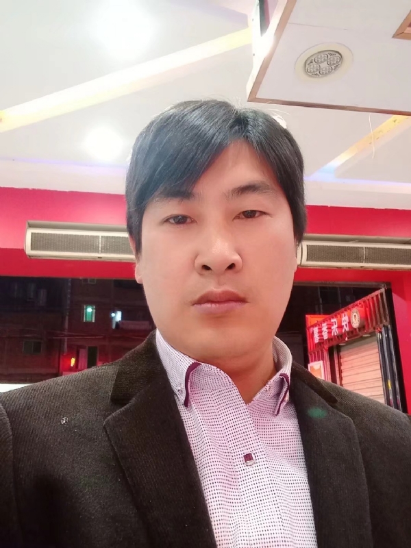 奔跑的第二张照片--漳州相亲服务中心
