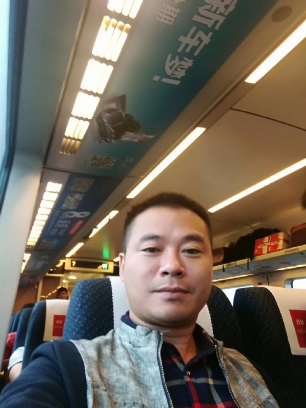 等爱的人的第一张照片--漳州相亲服务中心