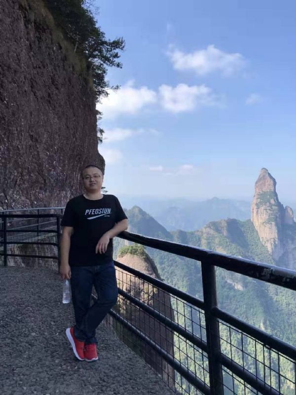 不杵于物的第一张照片--漳州相亲服务中心