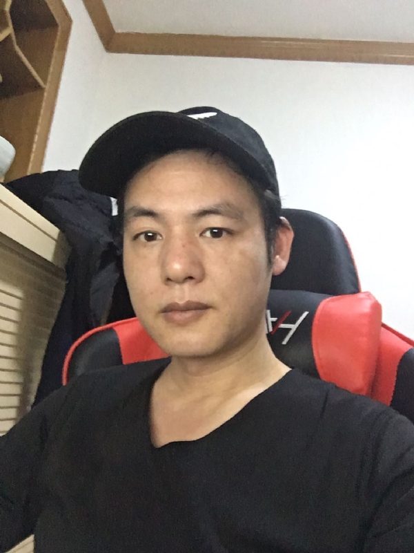 扛枪打鸟的第一张照片--漳州相亲服务中心