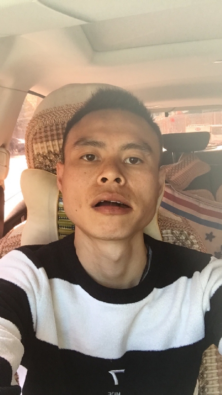 小何的第一张照片--漳州相亲服务中心
