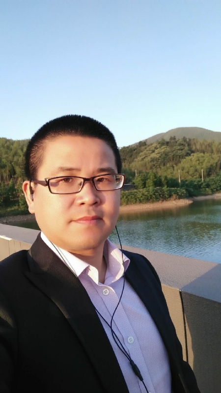 顾律师的第三张照片--漳州相亲服务中心