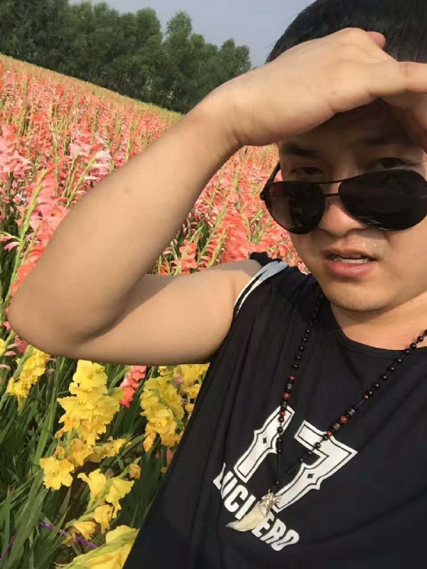QH-蓝细胞的第一张照片--漳州相亲服务中心