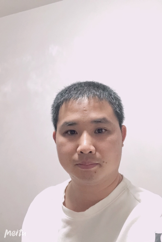 小梁的第一张照片--漳州相亲服务中心