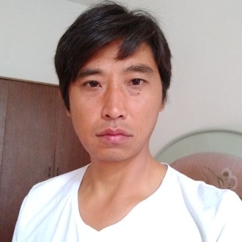 莞尔一笑的第一张照片--漳州相亲服务中心