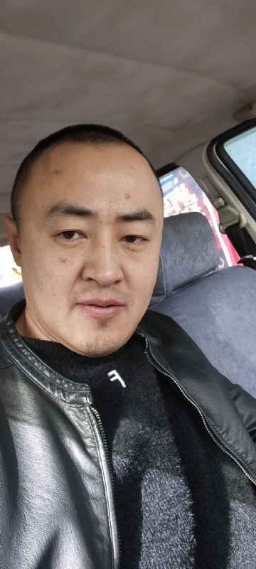 精神九哥的第一张照片--漳州相亲服务中心