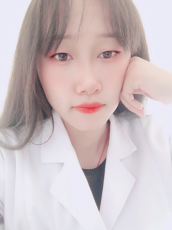 白婚纱的第一张照片--漳州相亲服务中心