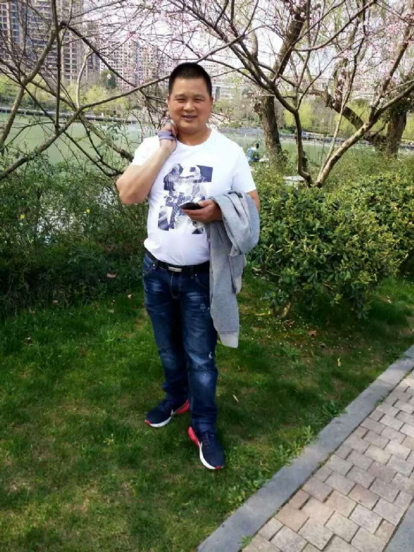 纯爷们的第一张照片--漳州相亲服务中心