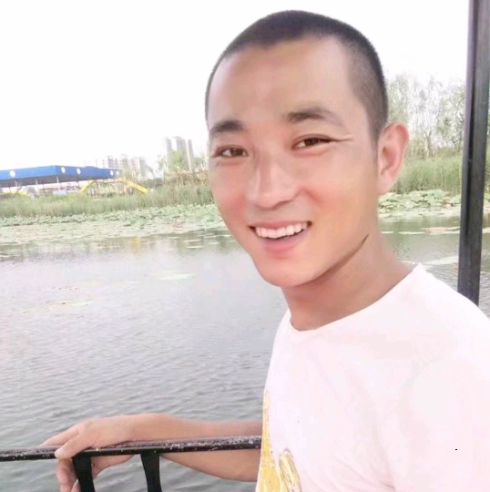为你等候的第二张照片--漳州相亲服务中心