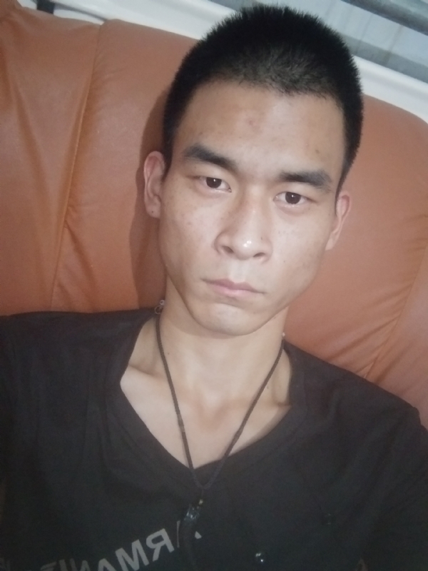 单身狗一枚的第三张照片--漳州相亲服务中心