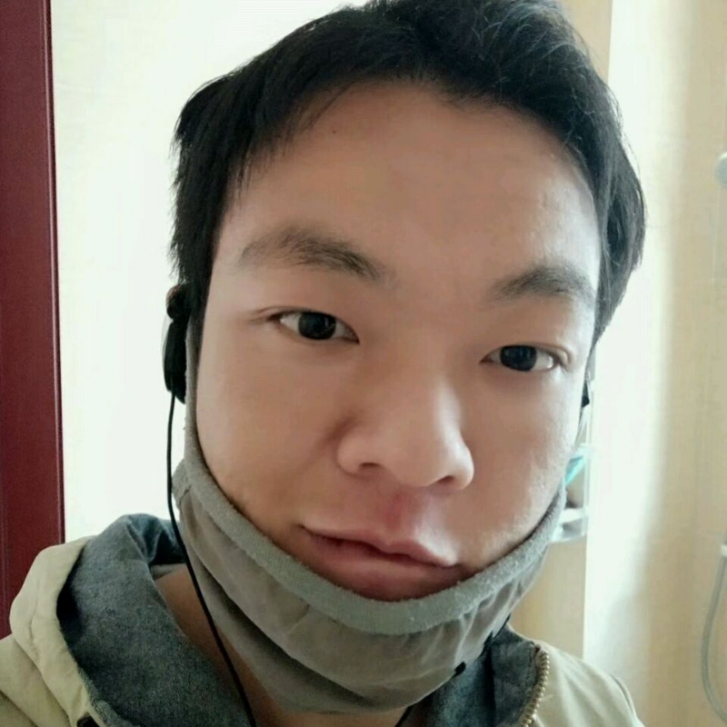 泡沫哭泣的第一张照片--漳州相亲服务中心