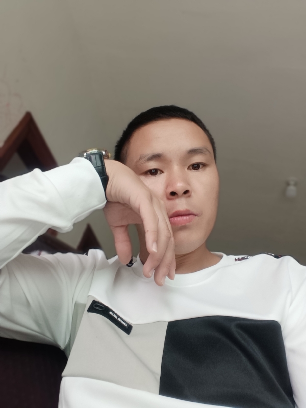 冷漠的第一张照片--漳州相亲服务中心