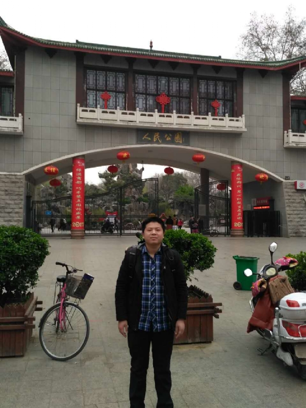 在奋斗的第四张照片--漳州相亲服务中心