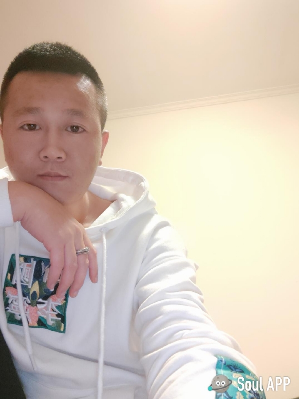 Away的第一张照片--漳州相亲服务中心