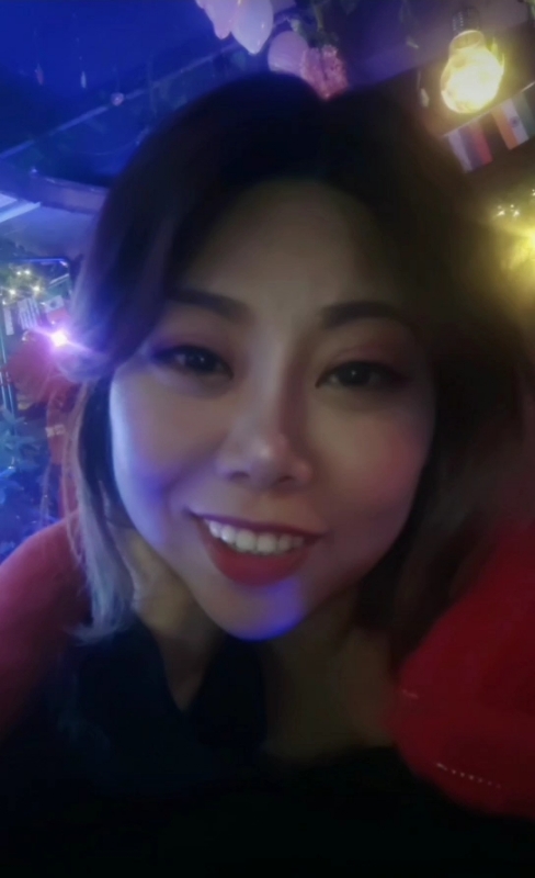 收快递的费仙女的第一张照片--漳州相亲服务中心