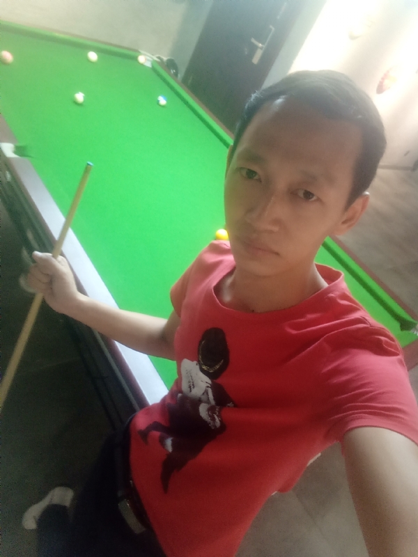 耳机分你一半的第一张照片--漳州相亲服务中心