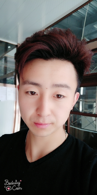 拼命微笑的第三张照片--漳州相亲服务中心