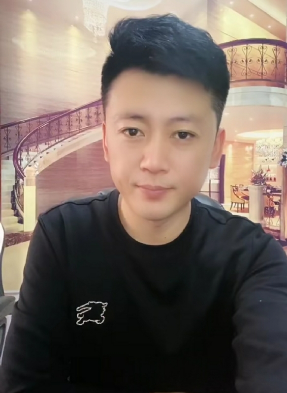 屋顶拾荒人的第三张照片--漳州相亲服务中心