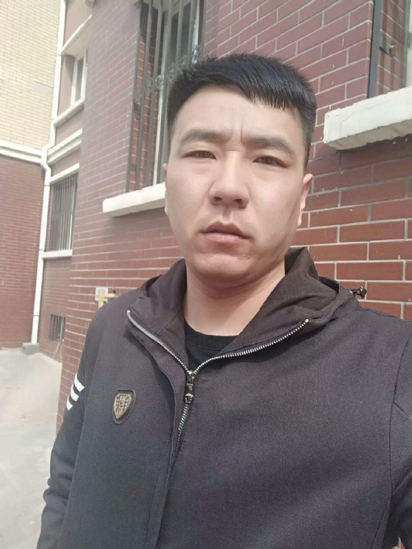 谁伴我闯荡的第一张照片--漳州相亲服务中心