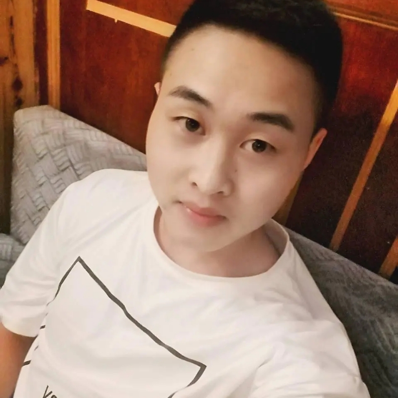 娃娃脸小爸爸的第一张照片--漳州相亲服务中心