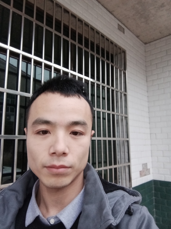 笑得那么开心的第三张照片--漳州相亲服务中心