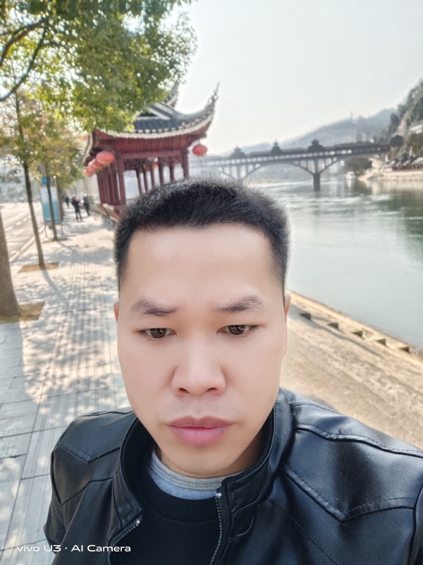 啊锦的第一张照片--漳州相亲服务中心