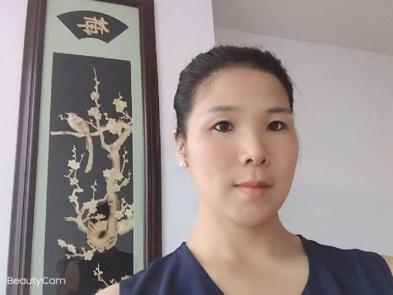 微笑的第一张照片--漳州相亲服务中心