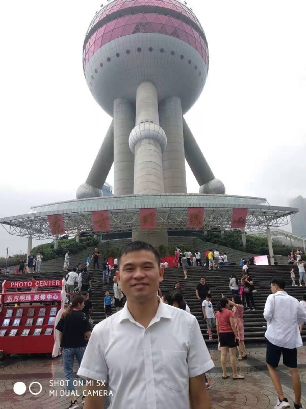 小猫吃老鼠的第一张照片--漳州相亲服务中心