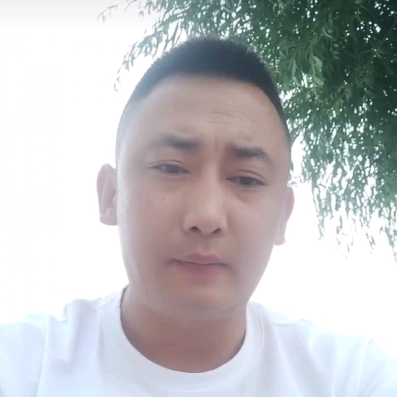 潇洒的第一张照片--漳州相亲服务中心