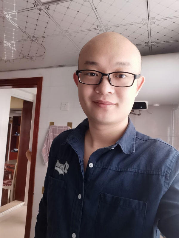 凝望远方的第一张照片--漳州相亲服务中心