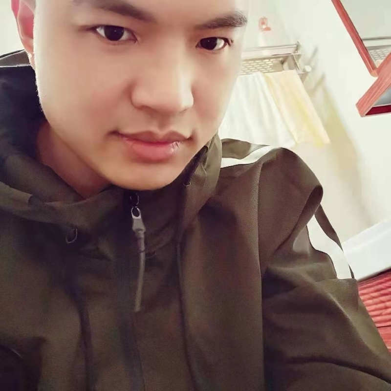 高大上的宅男的第二张照片--漳州相亲服务中心
