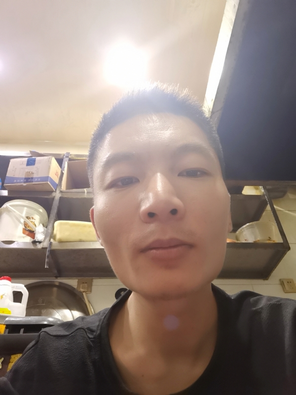 邹先生的第二张照片--漳州相亲服务中心
